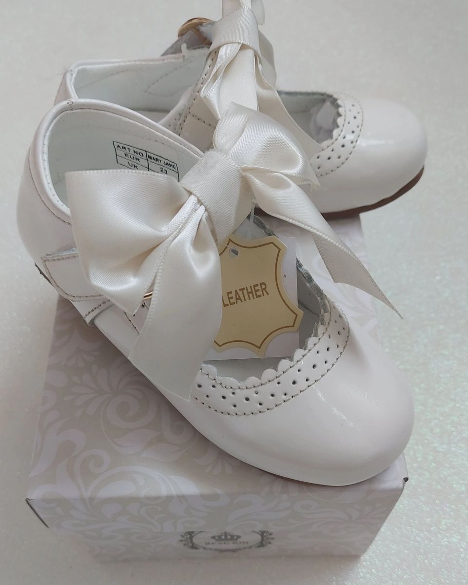 Girls White Leather Mary Jane Shoes