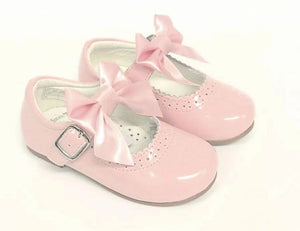 Beau kid pink patent leather Mary Janes